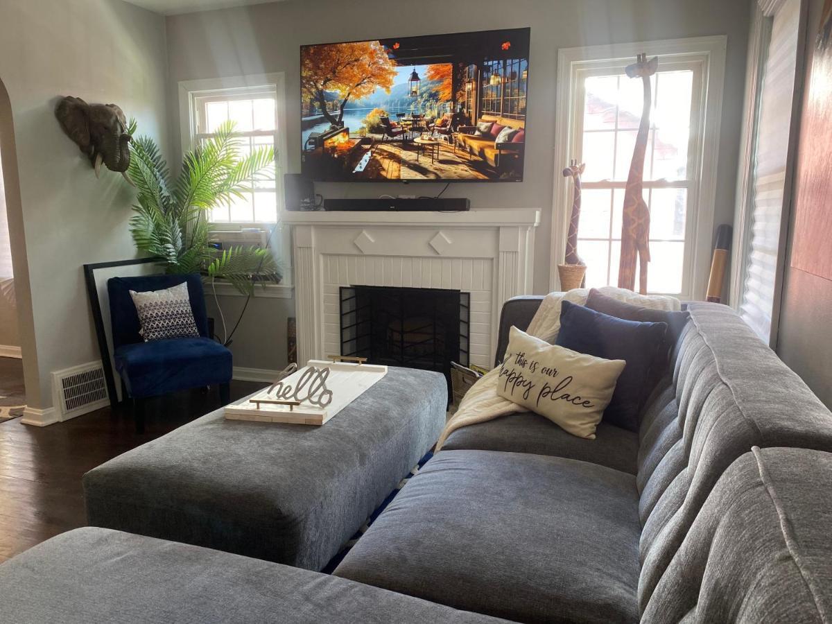 Cozy, Upstairs Apartment Pets Welcome With Fee Family Friendly Close To Everything Cleveland Exterior foto